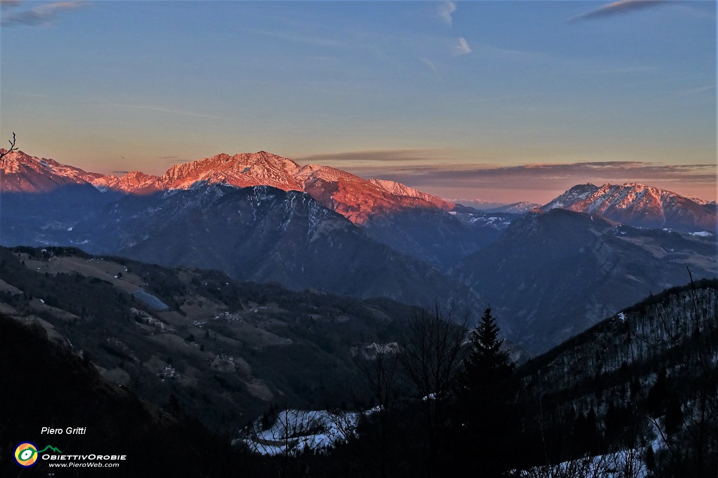 100 Scendiamo a chiudere l'anello Cancervo-Venturosa a tramonto avvenuto !.JPG